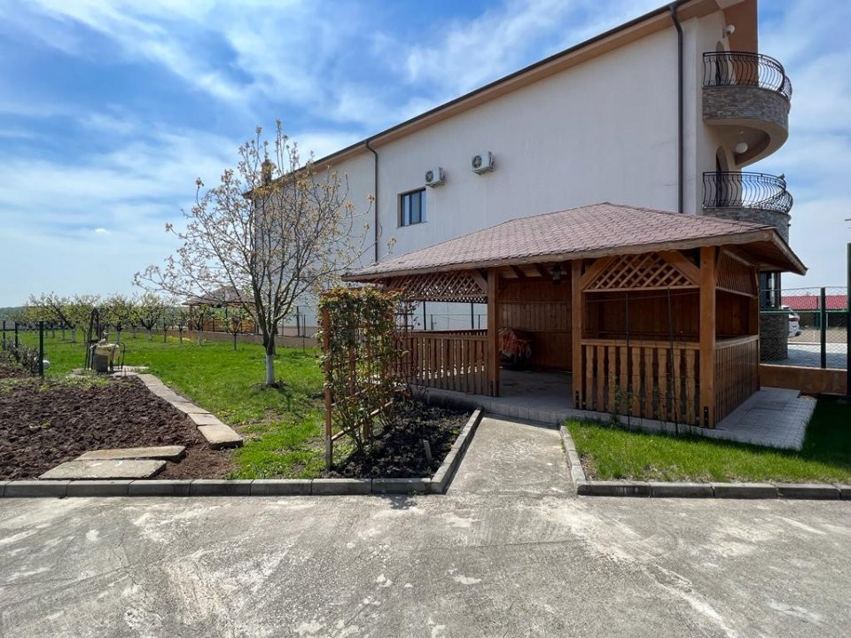 Casa cu 5 camere, teren 5000 mp | Bolintin Vale - Malu Spart