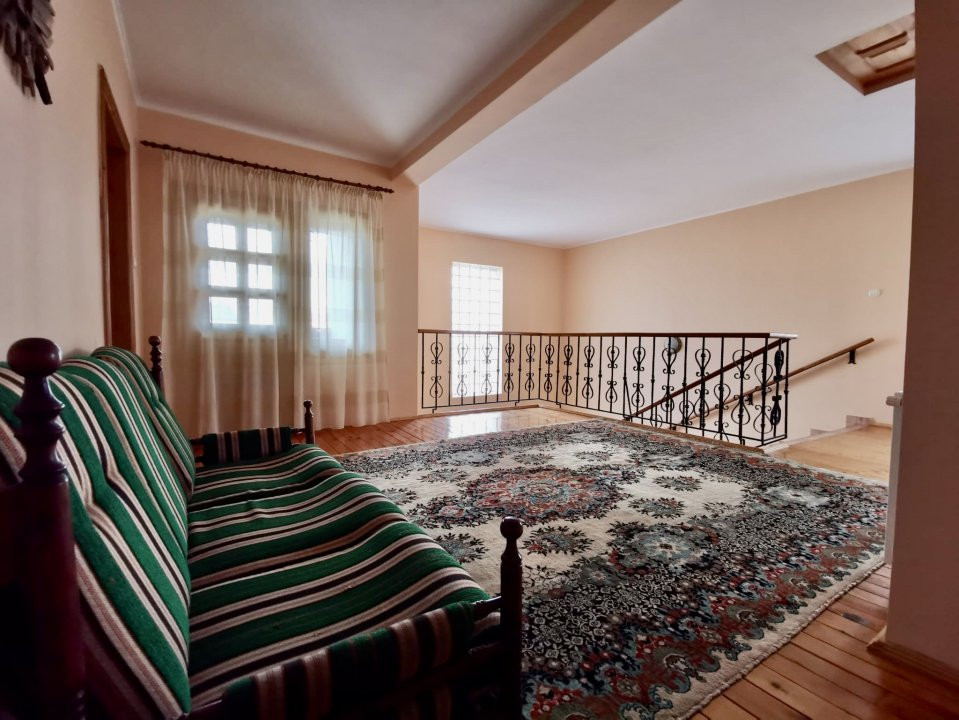 Casa cu 5 camere, teren 5000 mp | Bolintin Vale - Malu Spart