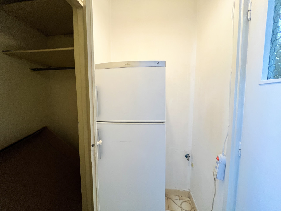 REZERVAT | Garsoniera spatioasa de 28 mp in bloc mixt, metrou Iancului