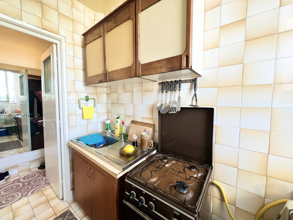 REZERVAT | Garsoniera spatioasa de 28 mp in bloc mixt, metrou Iancului