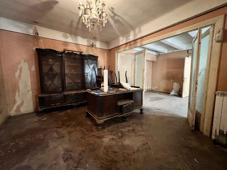 REZERVAT | Apartament rar de 3 camere, renovabil, in blocul Florentin!