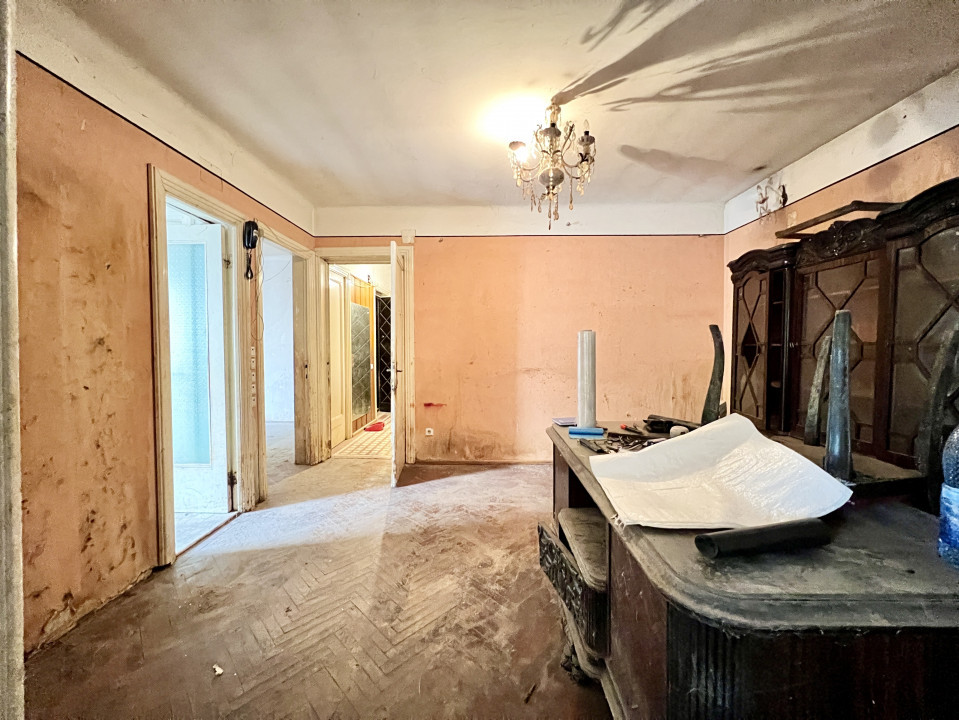 REZERVAT | Apartament rar de 3 camere, renovabil, in blocul Florentin!
