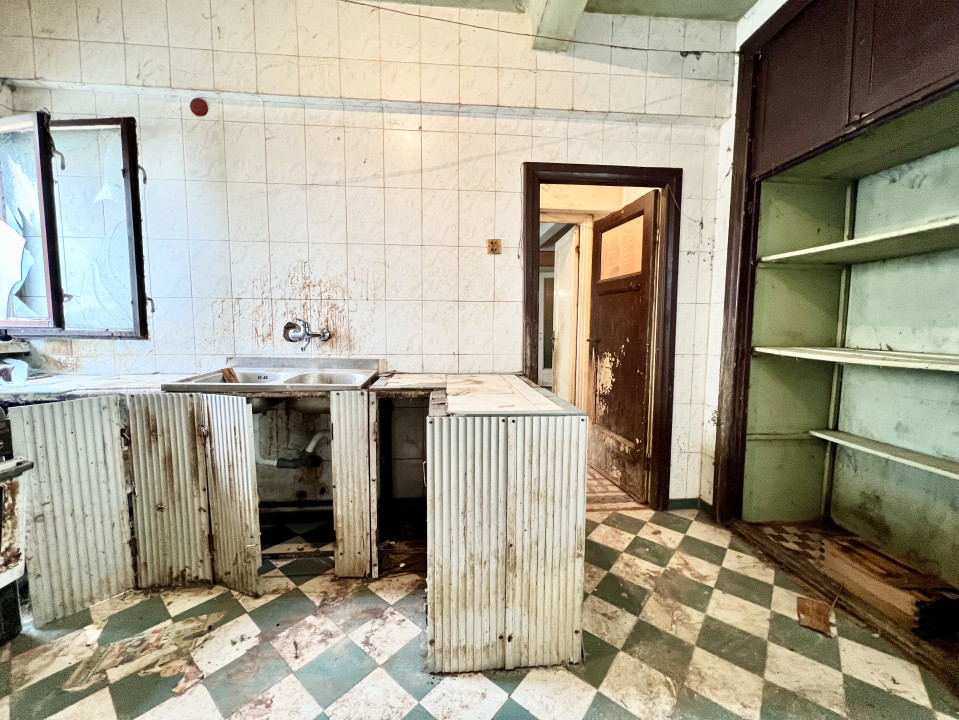 REZERVAT | Apartament rar de 3 camere, renovabil, in blocul Florentin!