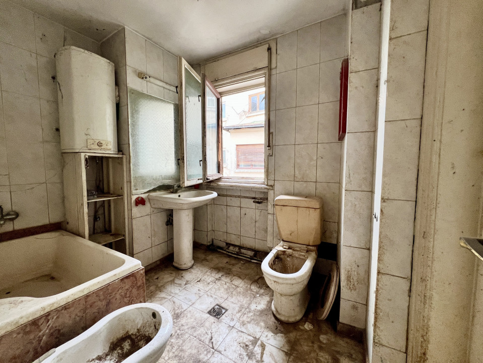 REZERVAT | Apartament rar de 3 camere, renovabil, in blocul Florentin!