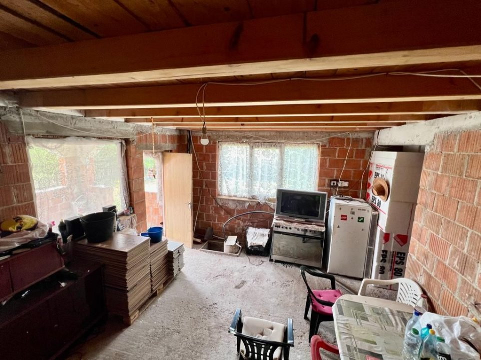 Casa 4 camere, 150 mpu + teren 5000 mp, Hulubesti - Calugareni