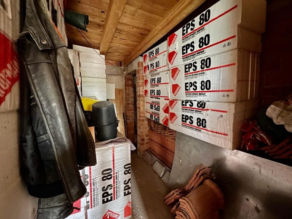 Casa 4 camere, 150 mpu + teren 5000 mp, Hulubesti - Calugareni