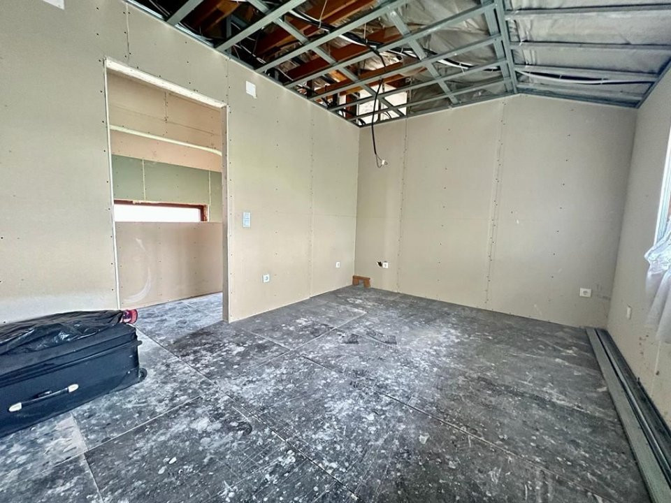 Casa 4 camere, 150 mpu + teren 5000 mp, Hulubesti - Calugareni