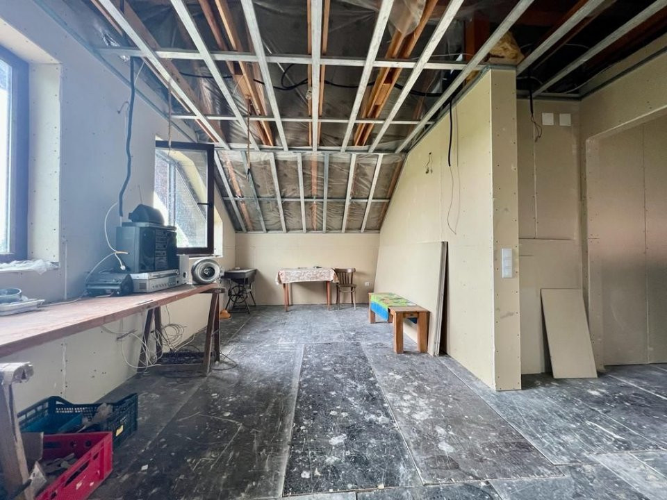 Casa 4 camere, 150 mpu + teren 5000 mp, Hulubesti - Calugareni
