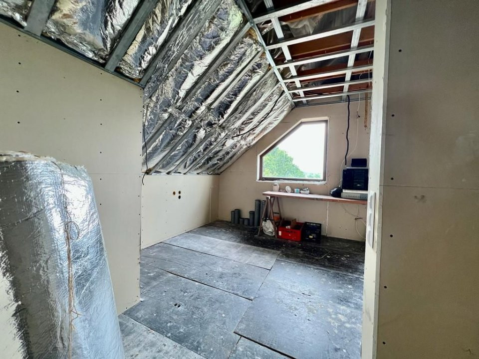 Casa 4 camere, 150 mpu + teren 5000 mp, Hulubesti - Calugareni
