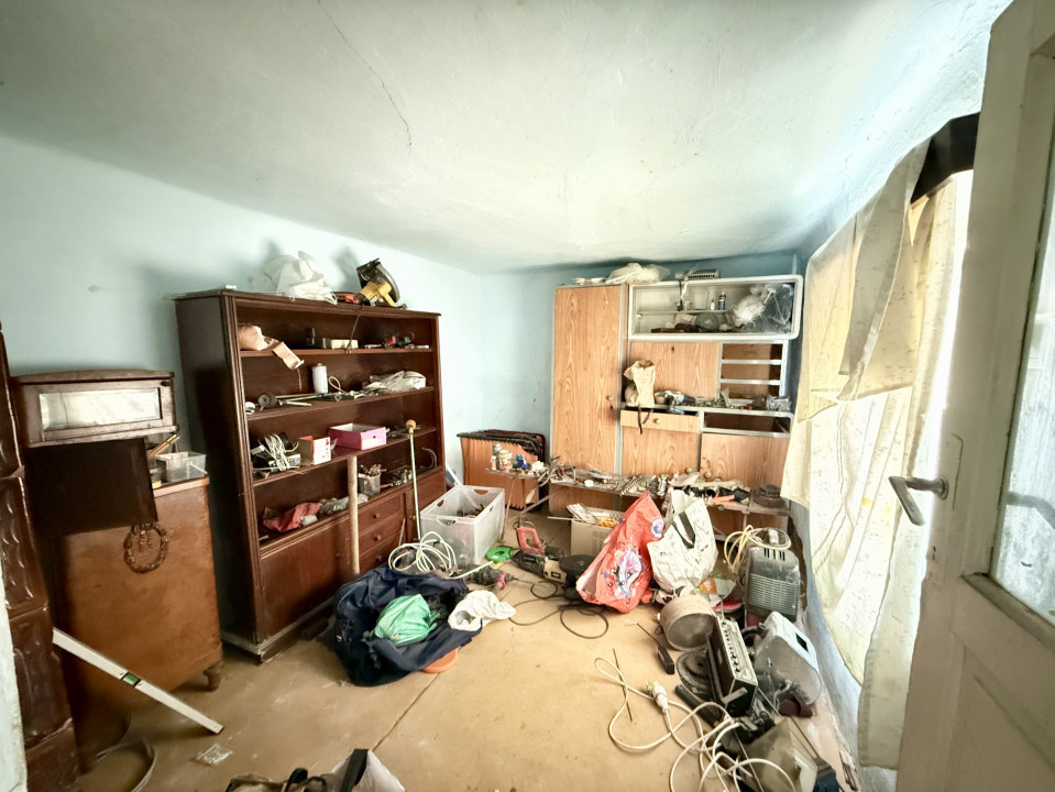 Teren intravilan 153 mp, utilitati, constructie demolabila | Doamna Ghica
