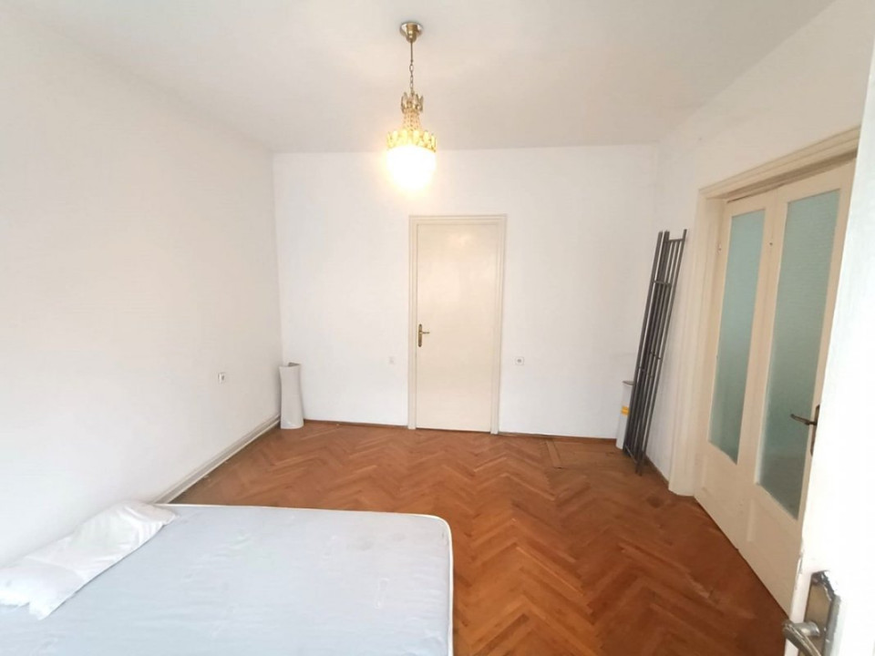 Apartament 4 camere, ultracentral, spațios, luminos, necesita renovare