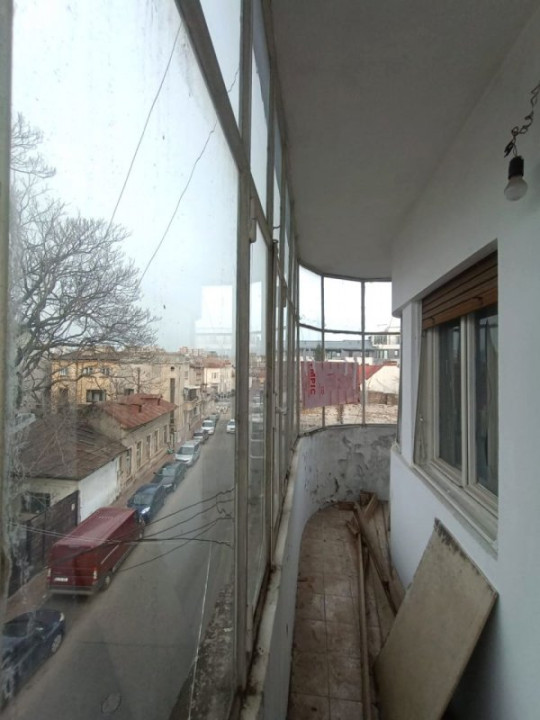 Apartament 4 camere, ultracentral, spațios, luminos, necesita renovare
