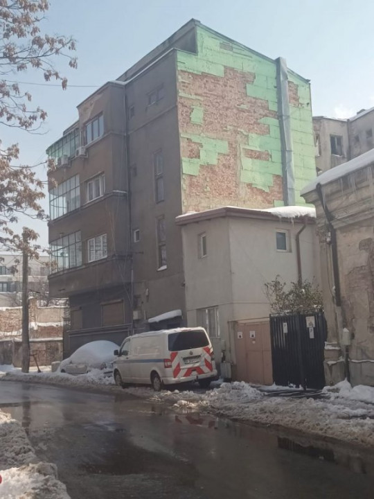 Apartament 4 camere, ultracentral, spațios, luminos, necesita renovare