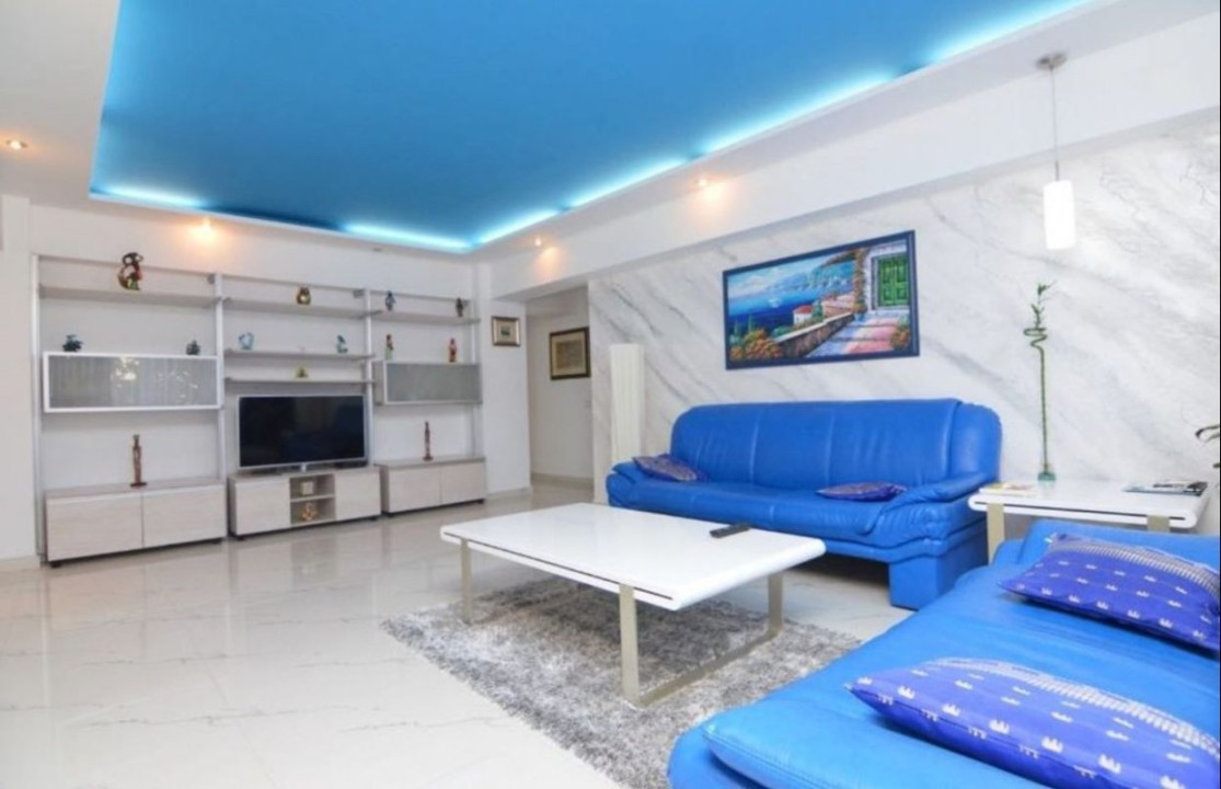 Apartament lux 3 camere 80mp Piata Unirii