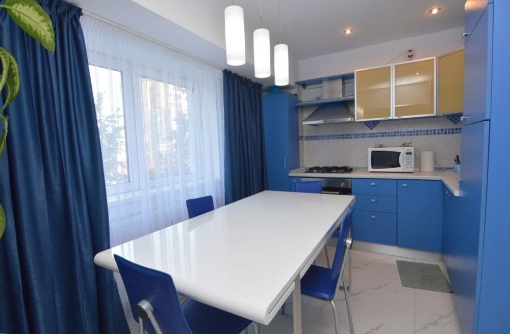 Apartament lux 3 camere 80mp Piata Unirii