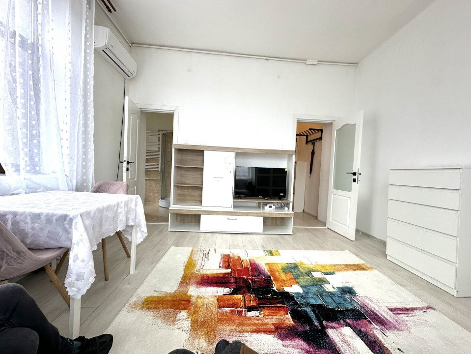 OPORTUNITATE-Vanzare garsoniera renovata pentru investitie- Dorobanti -Str Roma 