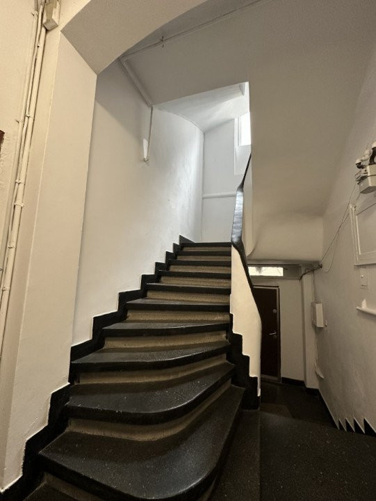 OPORTUNITATE-Vanzare garsoniera renovata pentru investitie- Dorobanti -Str Roma 