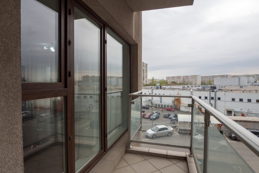 Garsonieră Spațioasă si Luminoasa în Titan, Răsărit de Soare 