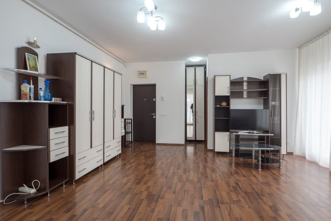 Garsonieră Spațioasă si Luminoasa în Titan, Răsărit de Soare 