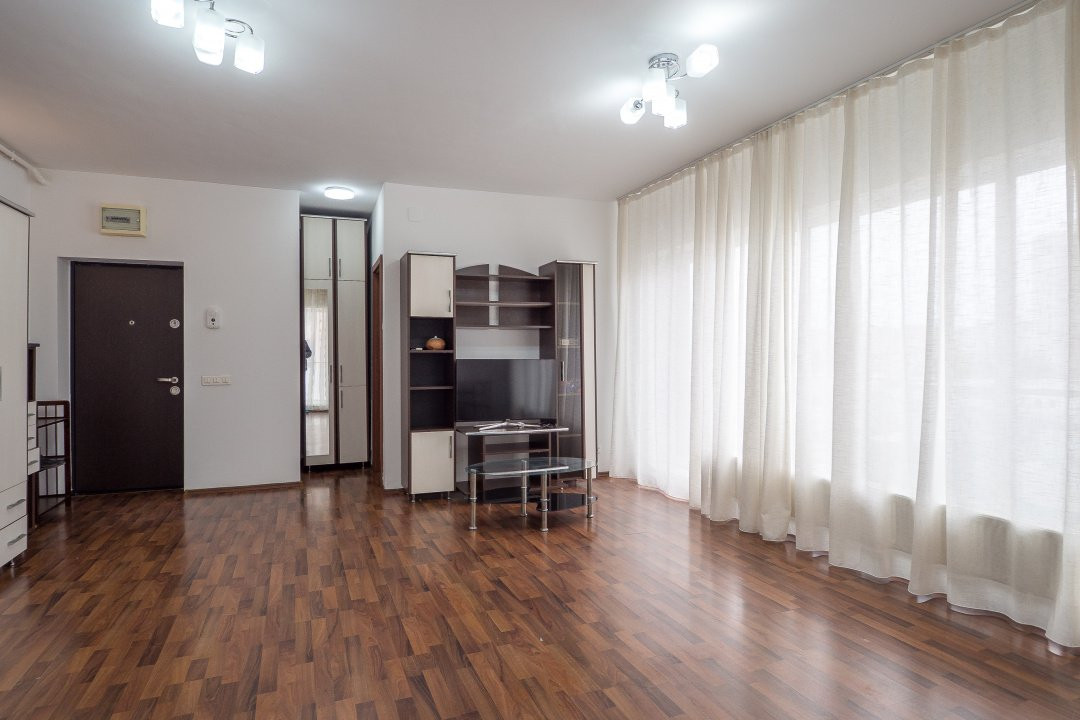Garsonieră Spațioasă si Luminoasa în Titan, Răsărit de Soare 