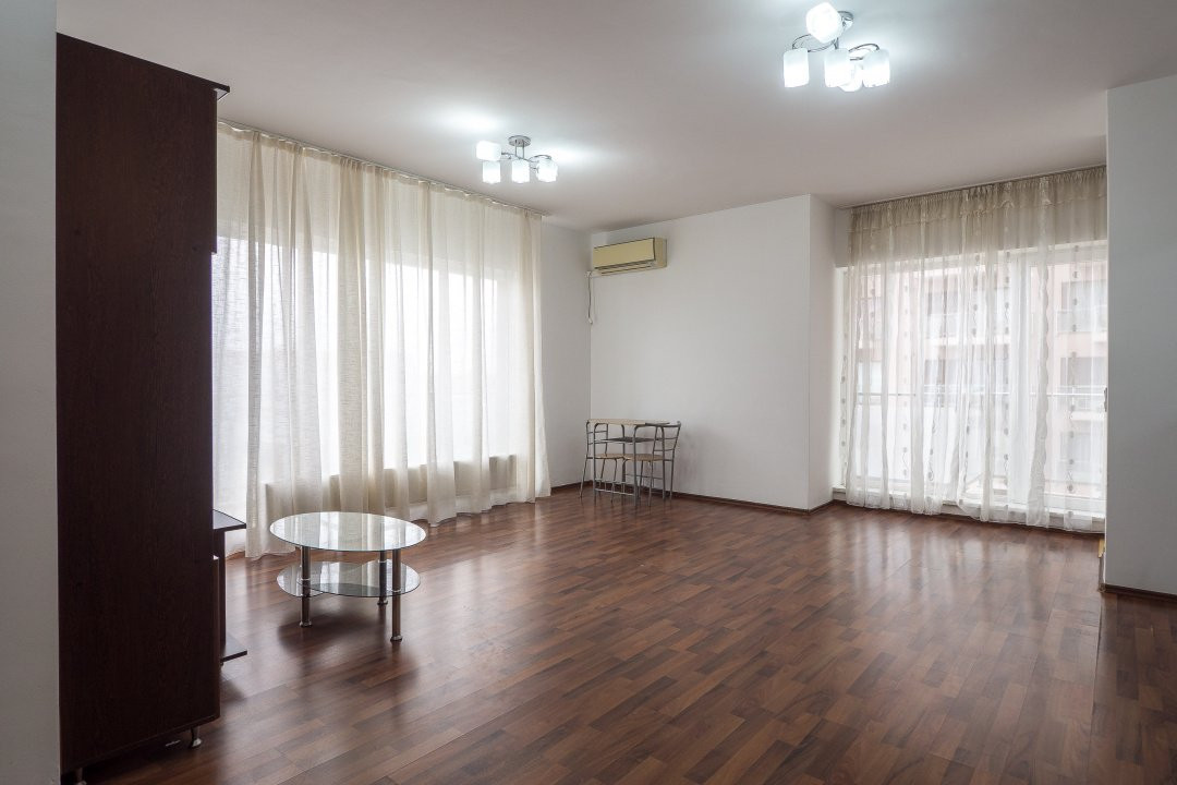 Garsonieră Spațioasă si Luminoasa în Titan, Răsărit de Soare 