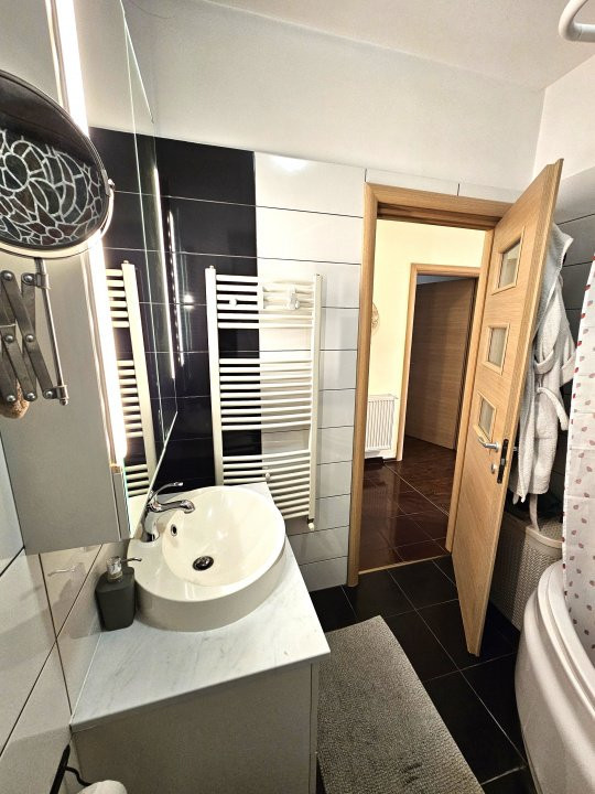 De vanzare 3 camere cu gradina in Bucurestii Noi - Parc Bazilescu