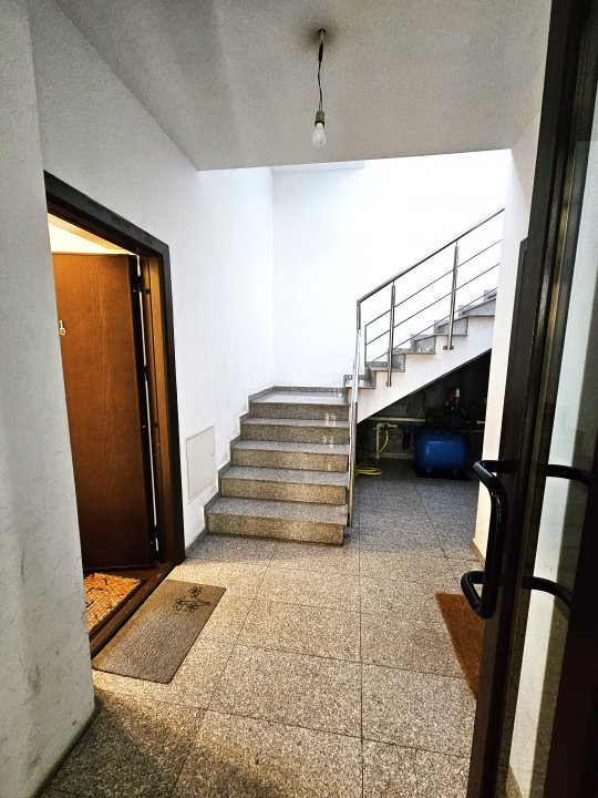 De vanzare 3 camere cu gradina in Bucurestii Noi - Parc Bazilescu