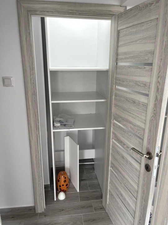 0% | Apartament 3 camere decomandat, nemobilat, Centrala proprie | Calea Moșilor