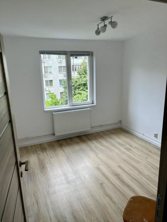 0% | Apartament 3 camere decomandat, nemobilat, Centrala proprie | Calea Moșilor