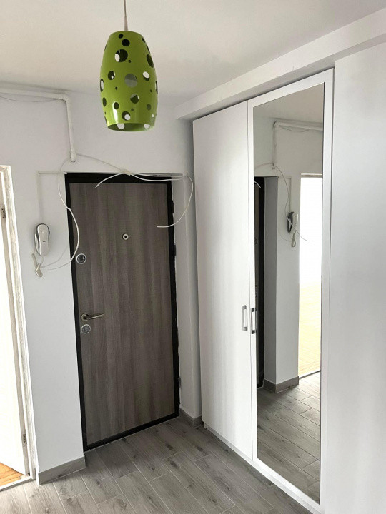 0% | Apartament 3 camere decomandat, nemobilat, Centrala proprie | Calea Moșilor
