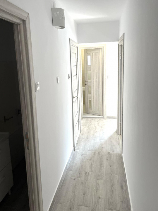 0% | Apartament 3 camere decomandat, nemobilat, Centrala proprie | Calea Moșilor