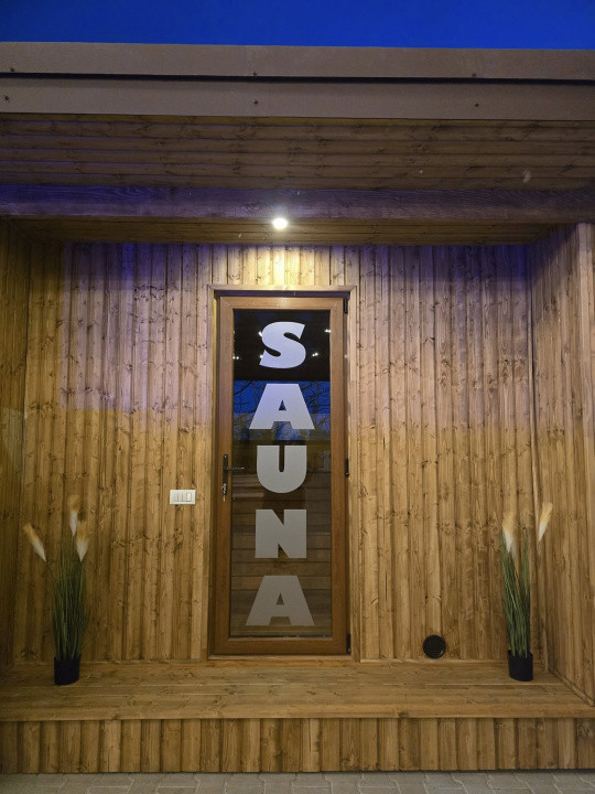 Pensiune cu 22 camere, piscină încălzită si Teren 1828 mp | Vulcan - Hunedoara