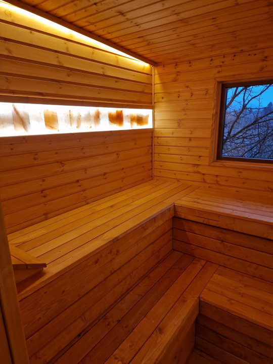 Pensiune cu 22 camere, piscină încălzită si Teren 1828 mp | Vulcan - Hunedoara