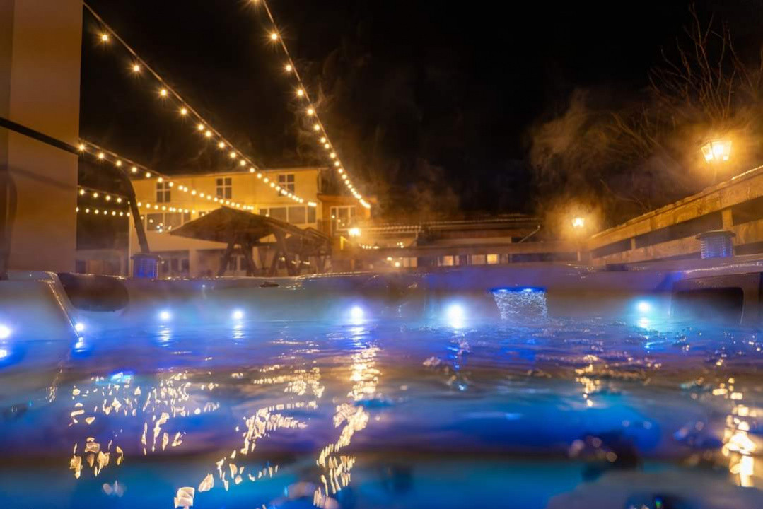 Pensiune cu 22 camere, piscină încălzită si Teren 1828 mp | Vulcan - Hunedoara