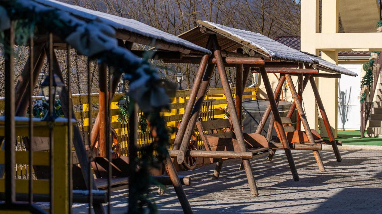 Pensiune cu 22 camere, piscină încălzită si Teren 1828 mp | Vulcan - Hunedoara