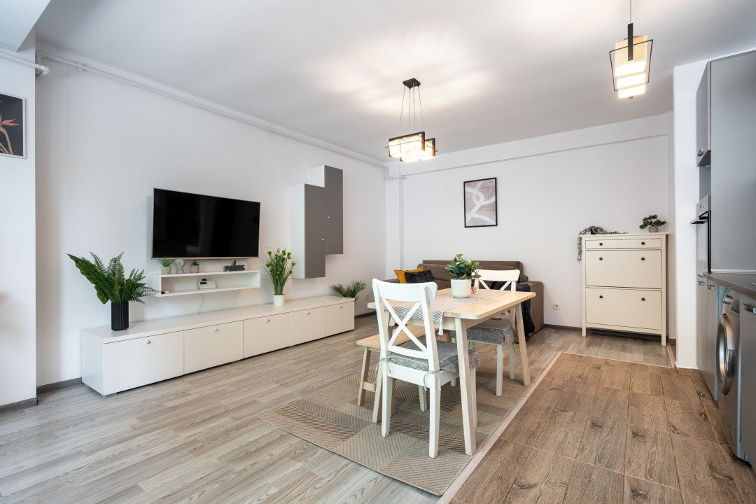 2 camere - curte 36mp - loc parcare - Ozana - str. Fetesti