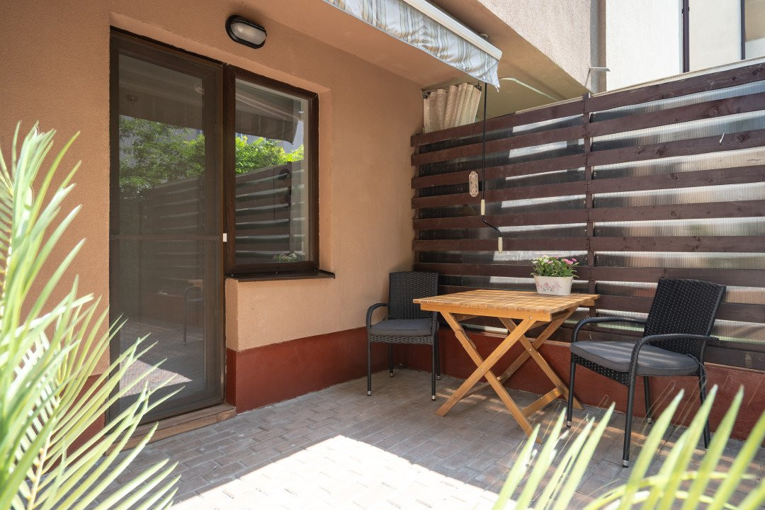 2 camere - curte 36mp - loc parcare - Ozana - str. Fetesti
