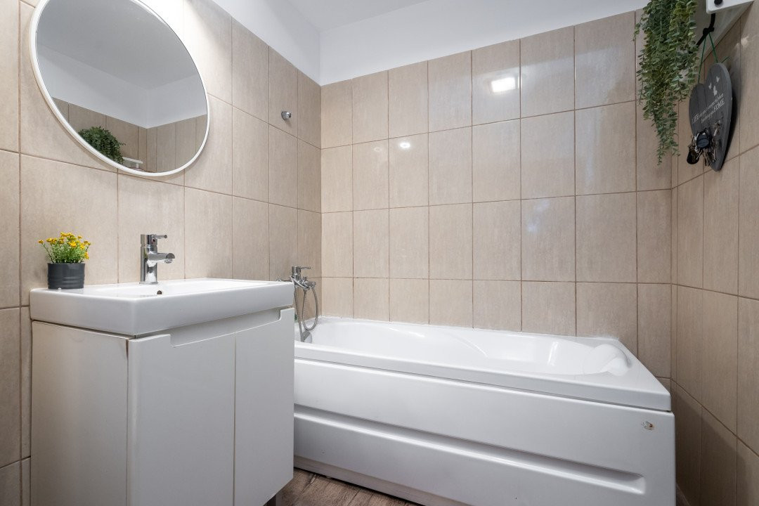 2 camere - curte 36mp - loc parcare - Ozana - str. Fetesti