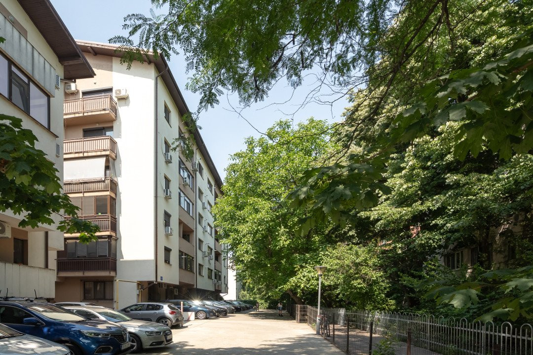 2 camere - curte 36mp - loc parcare - Ozana - str. Fetesti