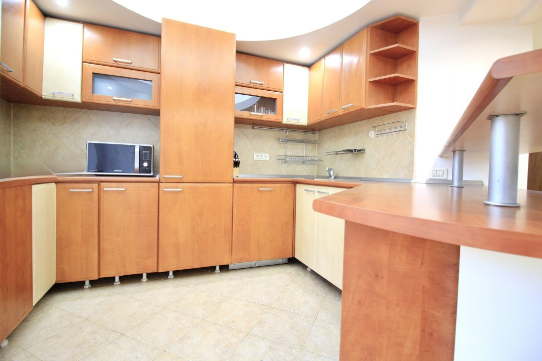 PIATA VICTORIEI-TITULESCU, APARTAMENT ELEGANT, LIVING 31 MP!