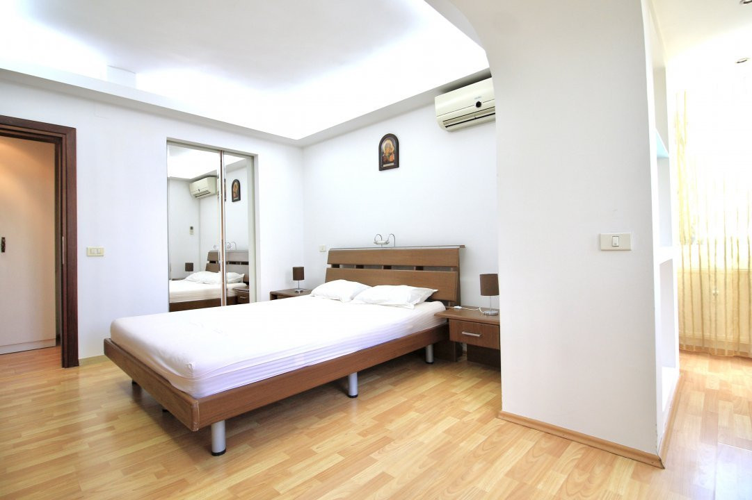 PIATA VICTORIEI-TITULESCU, APARTAMENT ELEGANT, LIVING 31 MP!
