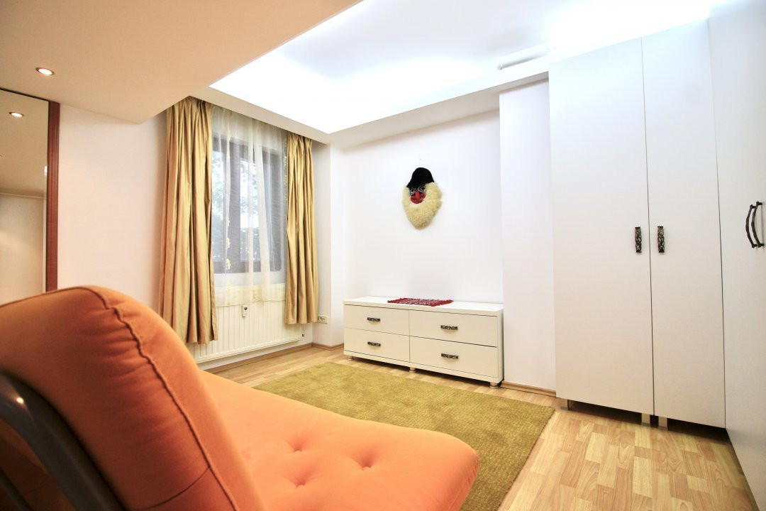 PIATA VICTORIEI-TITULESCU, APARTAMENT ELEGANT, LIVING 31 MP!