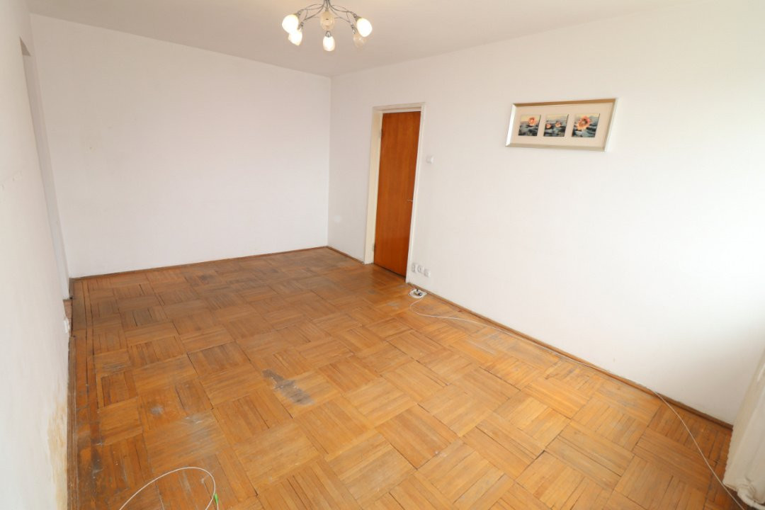 Titan - Liviu Rebreanu  - zona verde - necesita renovare 