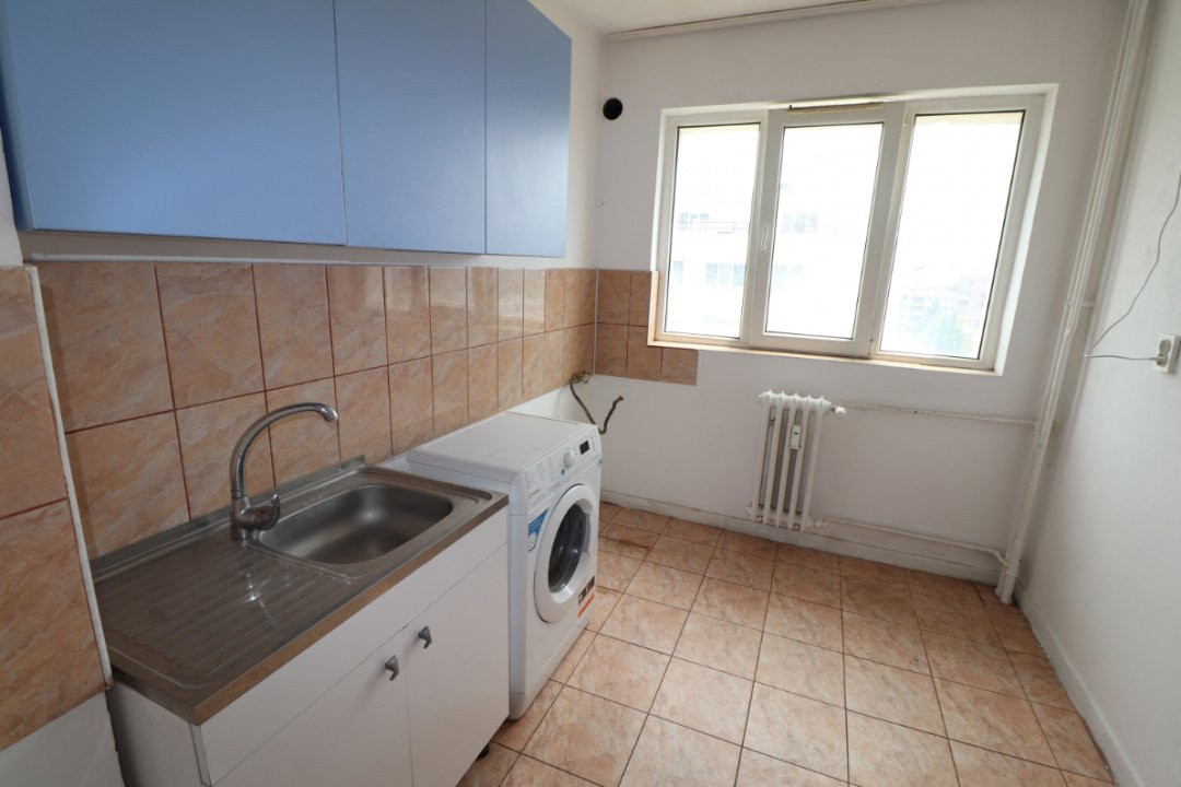 Titan - Liviu Rebreanu  - zona verde - necesita renovare 