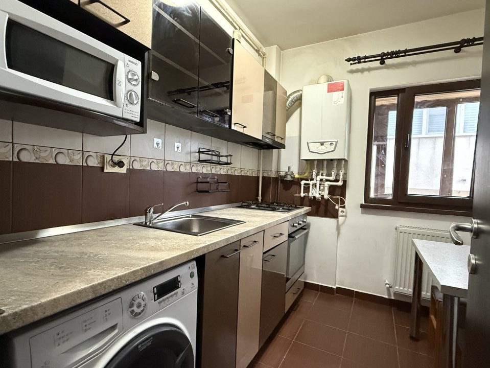 Apartament decomandat 2 camere complet mobilat centrala proprie
