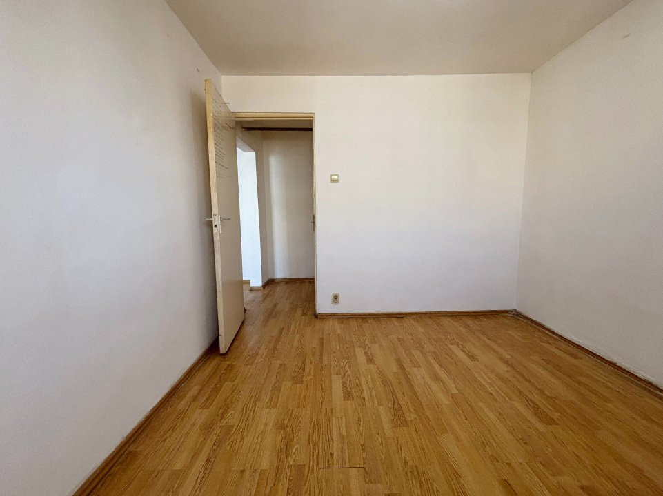 Se vinde apartament 2 camere-10 min de Metrou 1 Dec-Bloc anvelopat- Titan - IOR
