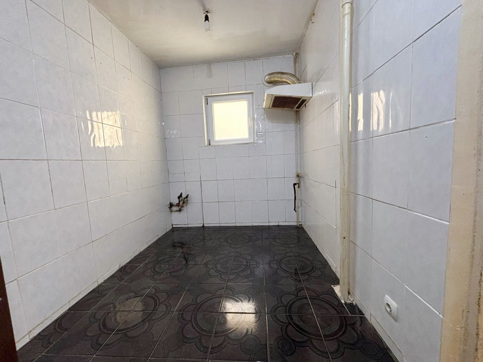 Se vinde apartament 2 camere-10 min de Metrou 1 Dec-Bloc anvelopat- Titan - IOR