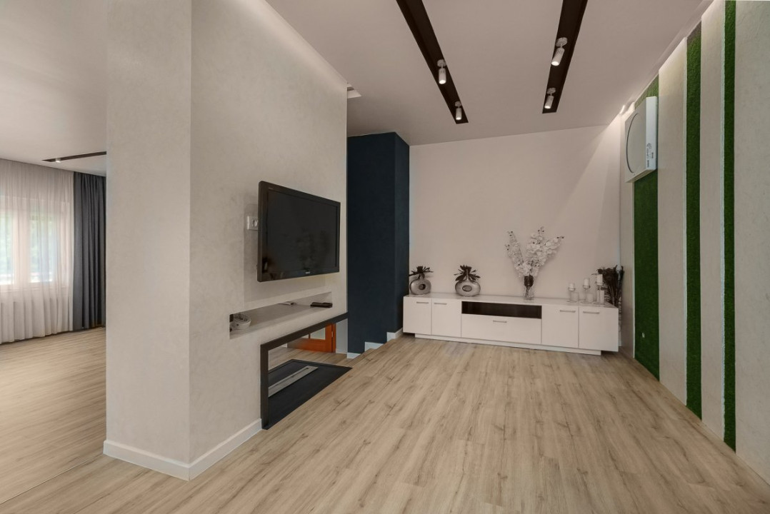 Drumul Taberei - Valea Oltului, casa 9 camere, lot 1158 mp