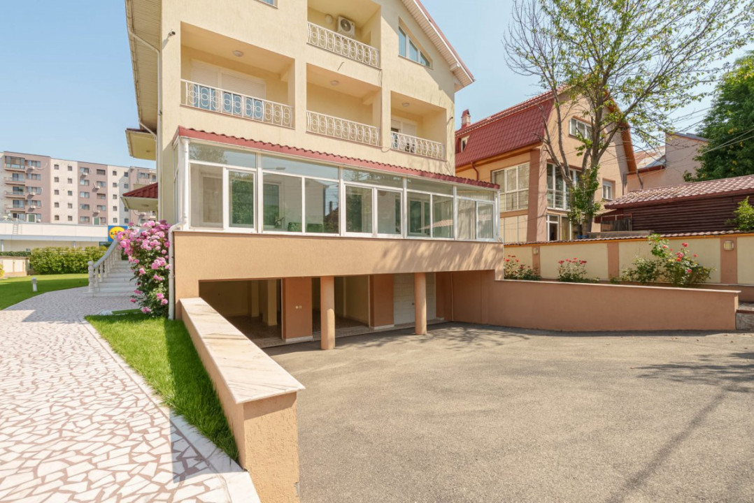 Drumul Taberei - Valea Oltului, casa 9 camere, lot 1158 mp