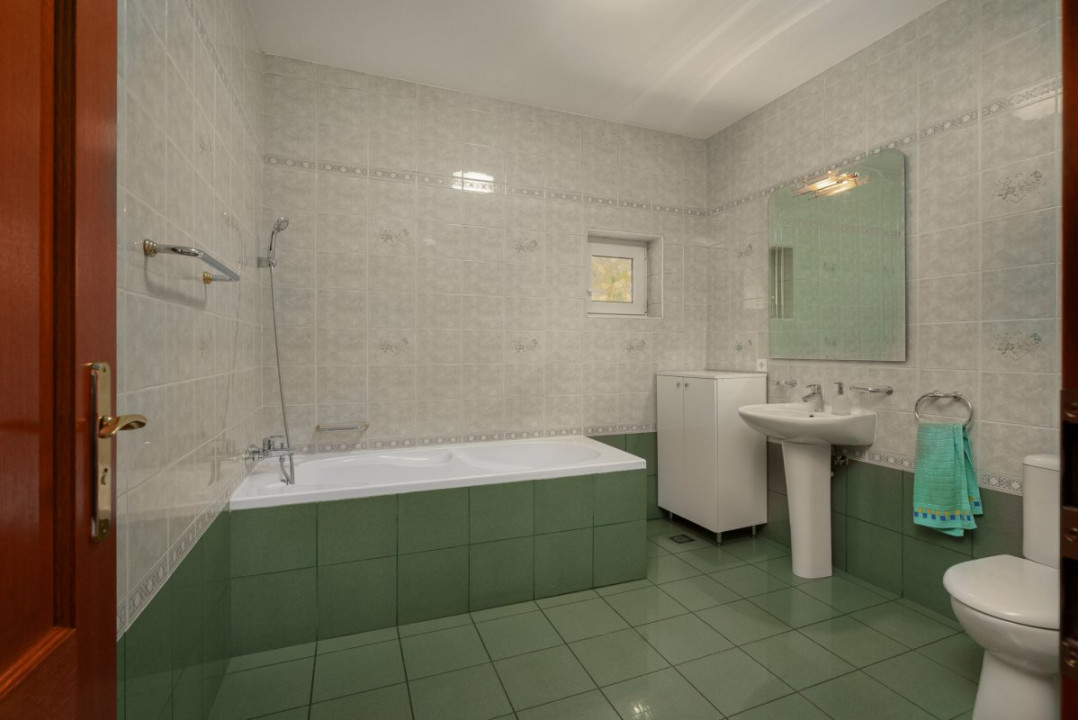 Drumul Taberei - Valea Oltului, casa 9 camere, lot 1158 mp